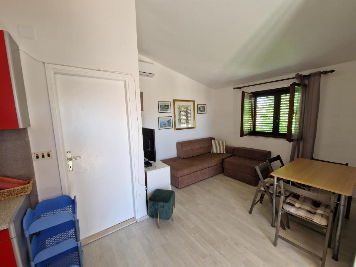 Apartments Dara Rogoznica  Ngoại thất bức ảnh